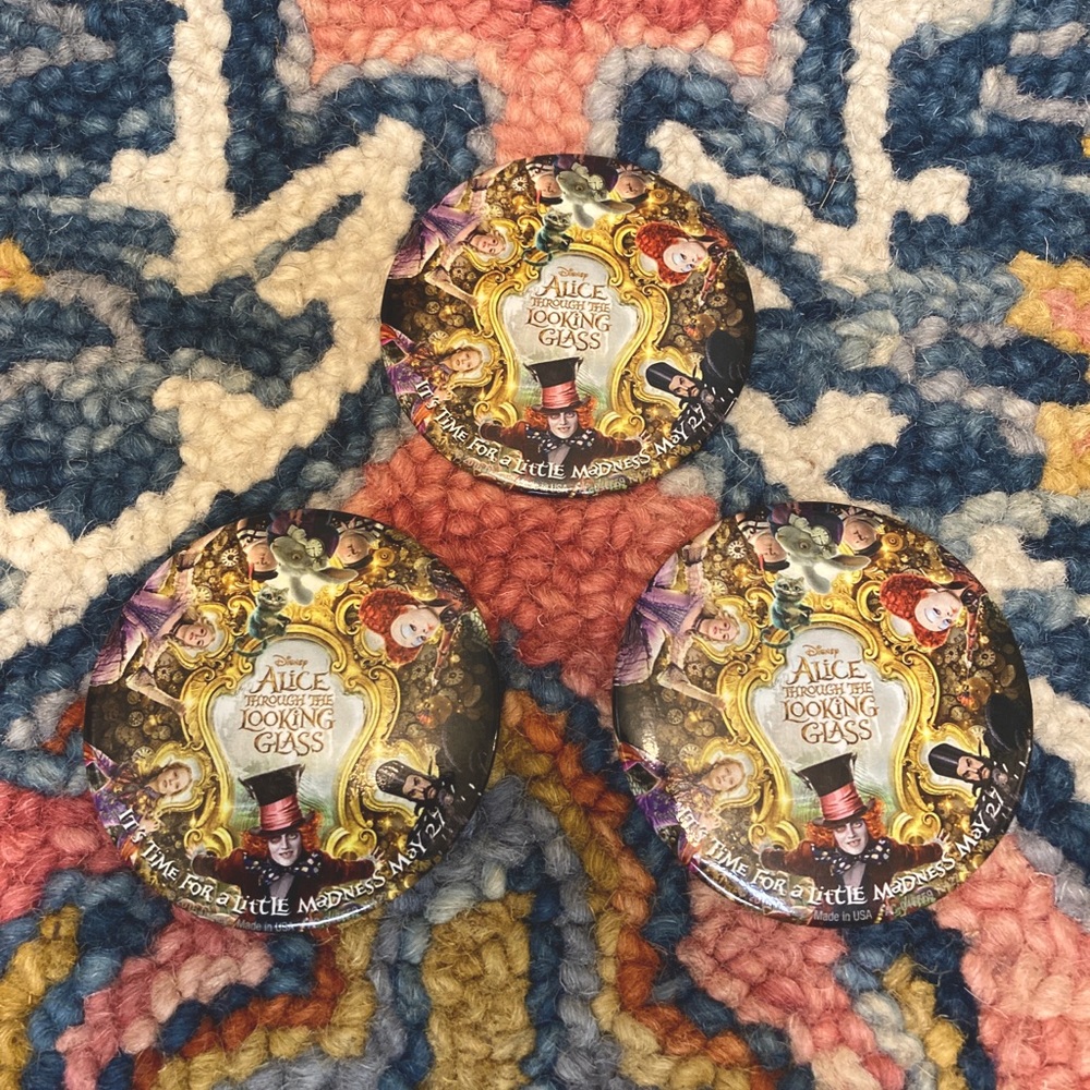 Disney Makeup Compact Mirror Alice in Wonderland